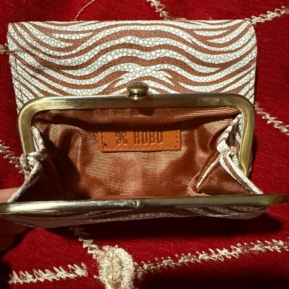 HOBO Brown and White Patterned Wallet - Picture 4 of 6